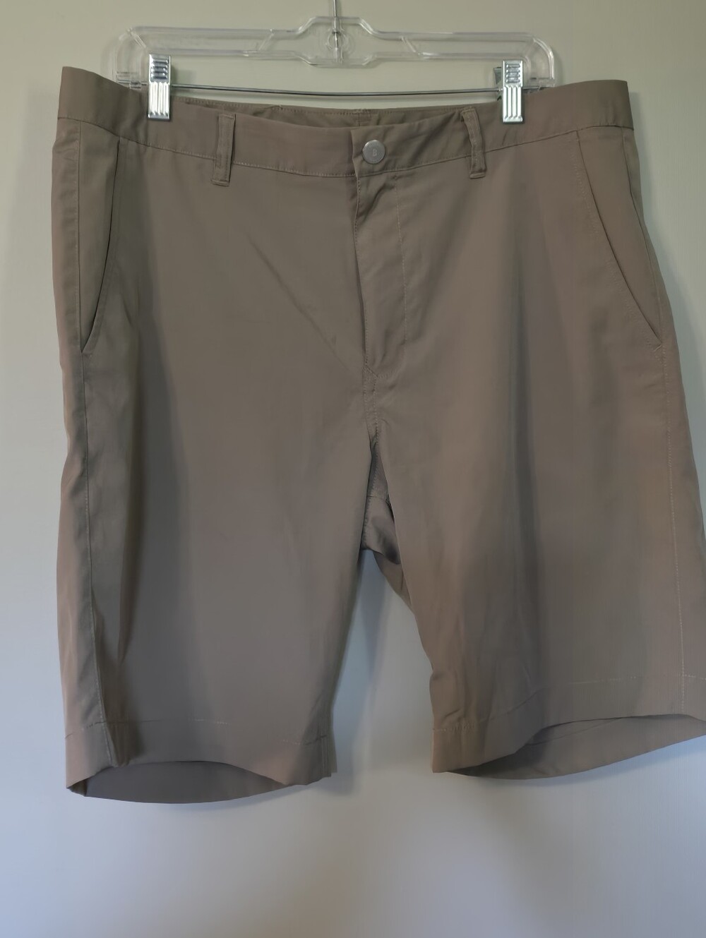 Bonobos Men's Flat Front Golf Shorts in Taupe